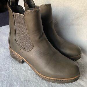 Maurice’s Chelsea Boot